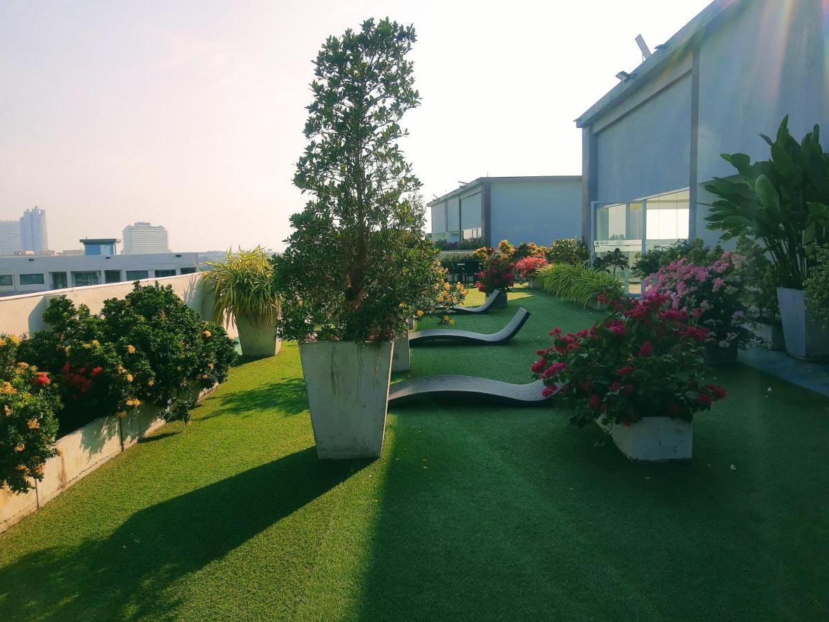 Laguna Beach Condo Resort 3 Maldives Pattaya Pool View ลากูน่า บีช คอนโด รีสอร์ต 3 พัทยา ジョムティエンビーチ エクステリア 写真