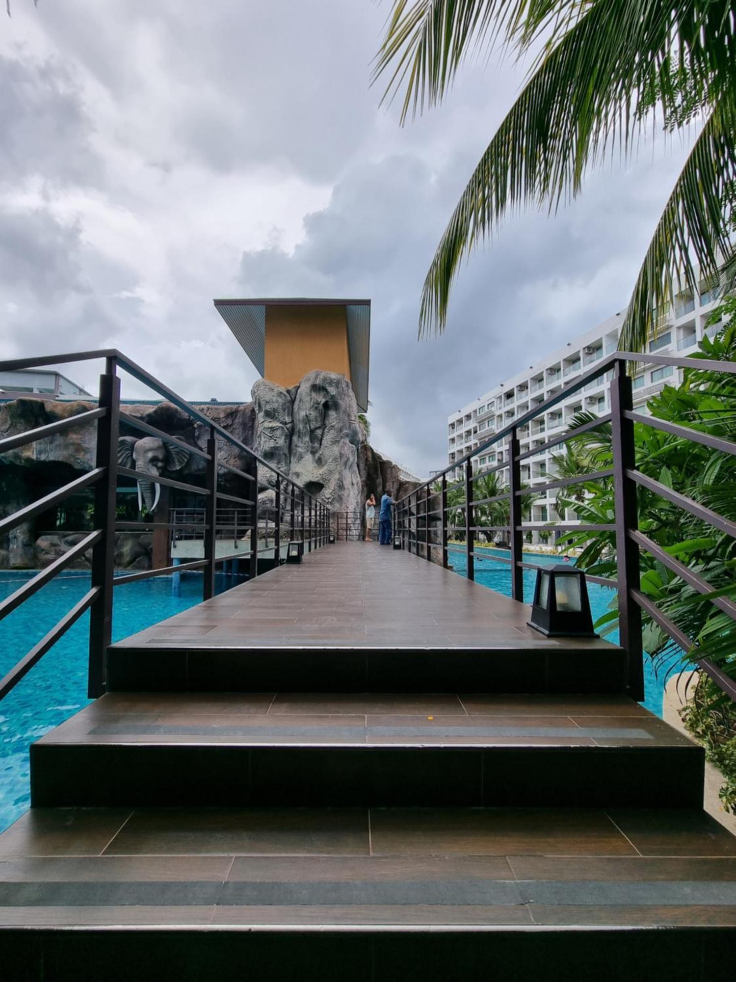 Laguna Beach Condo Resort 3 Maldives Pattaya Pool View ลากูน่า บีช คอนโด รีสอร์ต 3 พัทยา ジョムティエンビーチ エクステリア 写真
