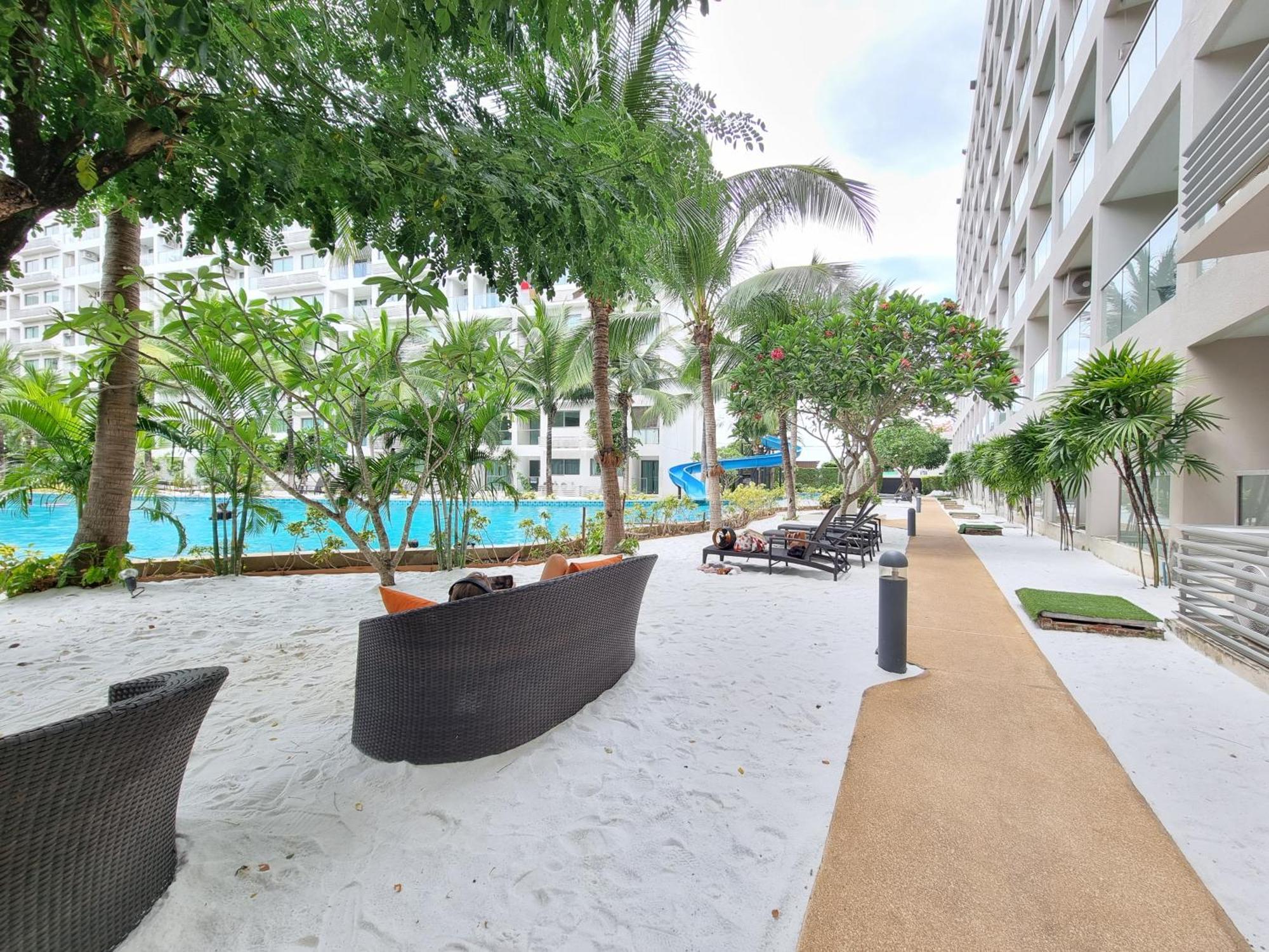 Laguna Beach Condo Resort 3 Maldives Pattaya Pool View ลากูน่า บีช คอนโด รีสอร์ต 3 พัทยา ジョムティエンビーチ エクステリア 写真