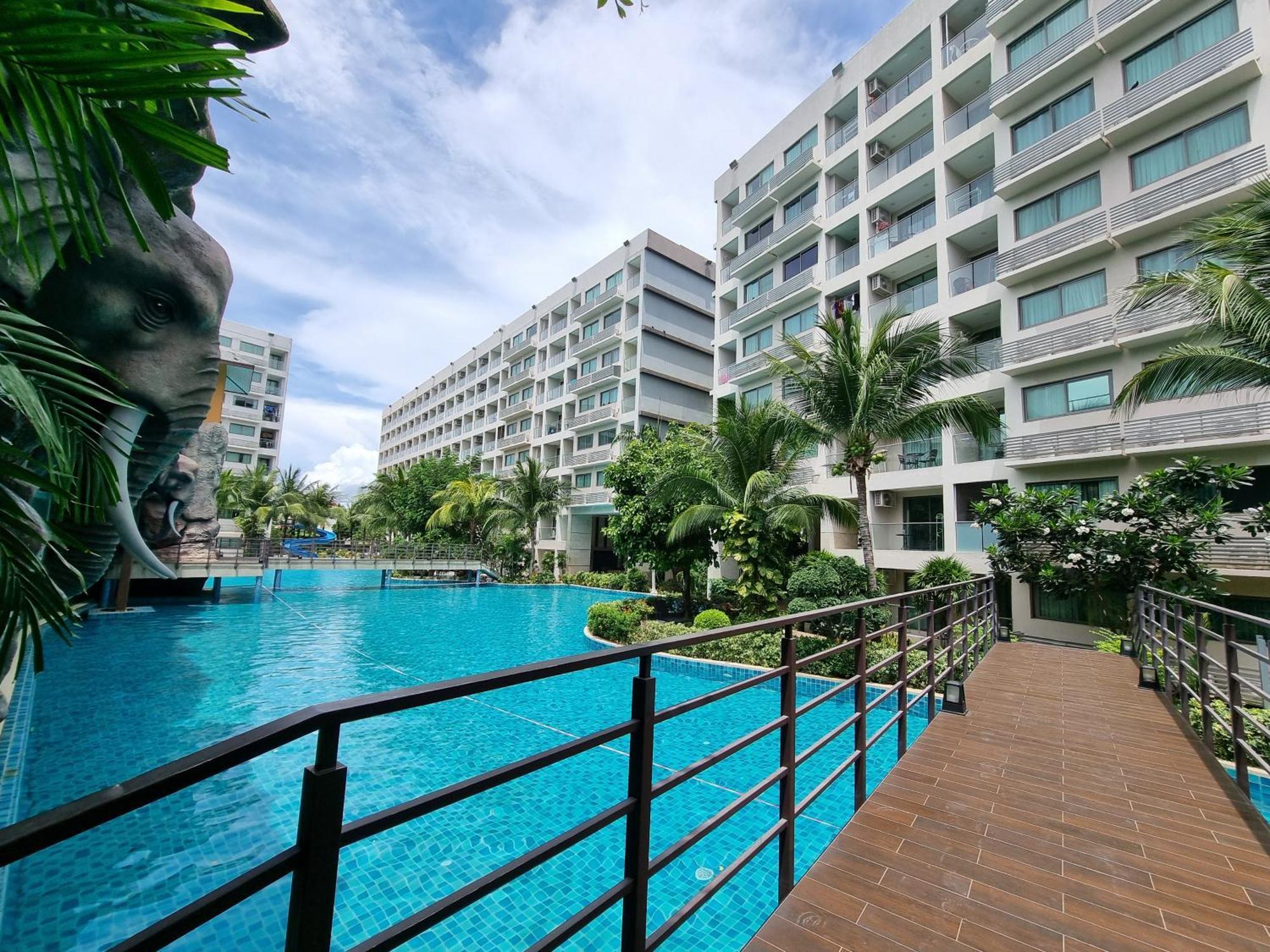 Laguna Beach Condo Resort 3 Maldives Pattaya Pool View ลากูน่า บีช คอนโด รีสอร์ต 3 พัทยา ジョムティエンビーチ エクステリア 写真