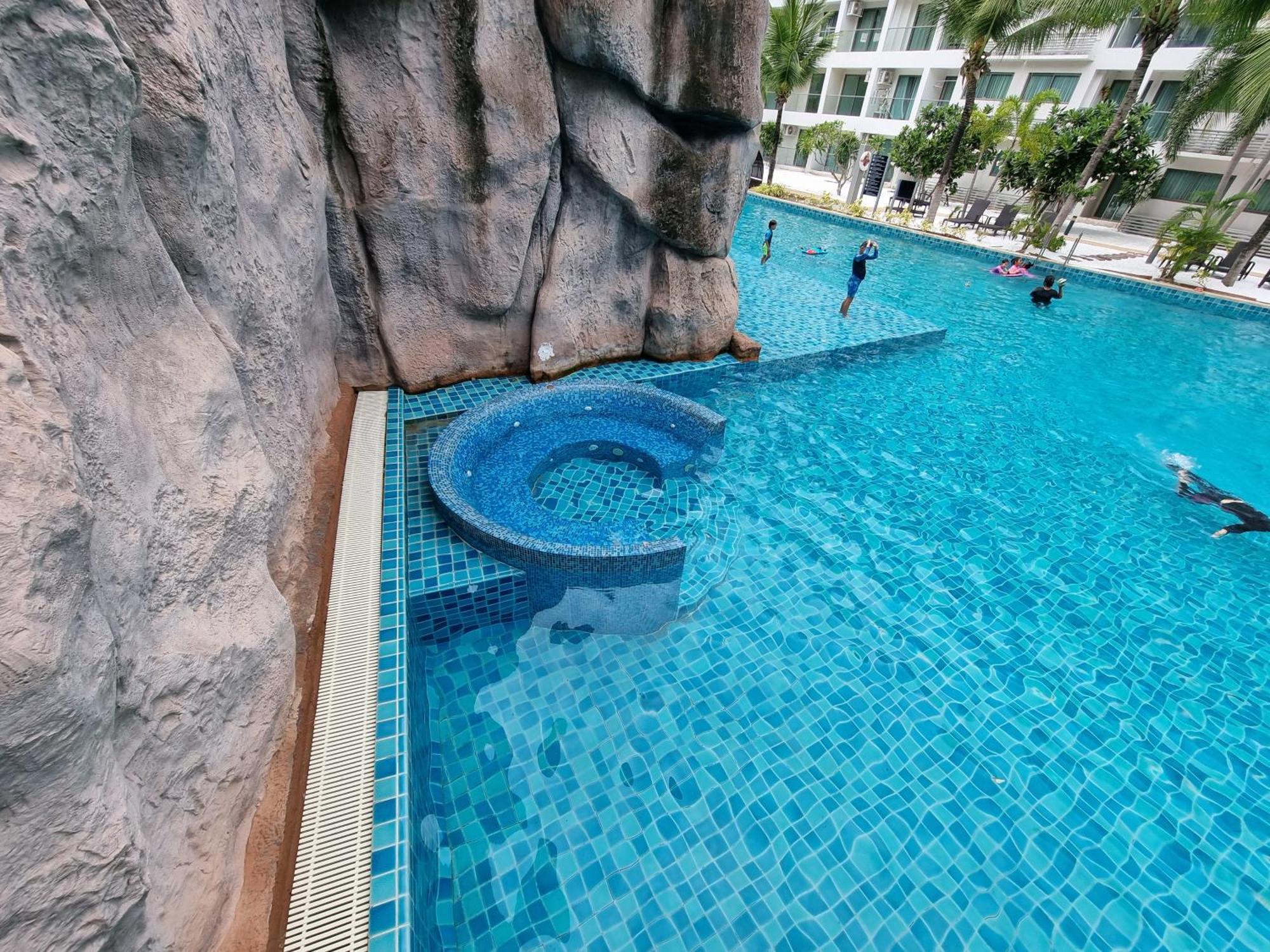 Laguna Beach Condo Resort 3 Maldives Pattaya Pool View ลากูน่า บีช คอนโด รีสอร์ต 3 พัทยา ジョムティエンビーチ エクステリア 写真