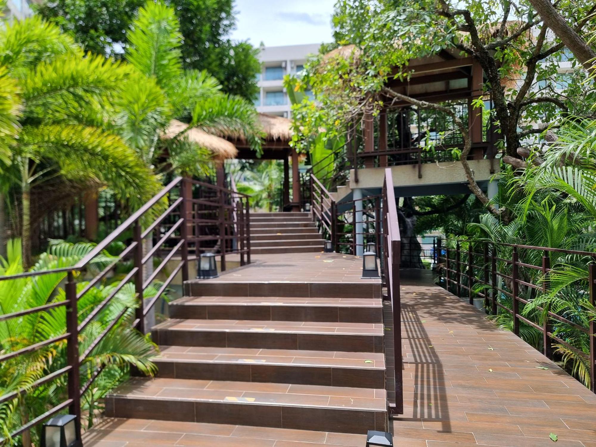 Laguna Beach Condo Resort 3 Maldives Pattaya Pool View ลากูน่า บีช คอนโด รีสอร์ต 3 พัทยา ジョムティエンビーチ エクステリア 写真
